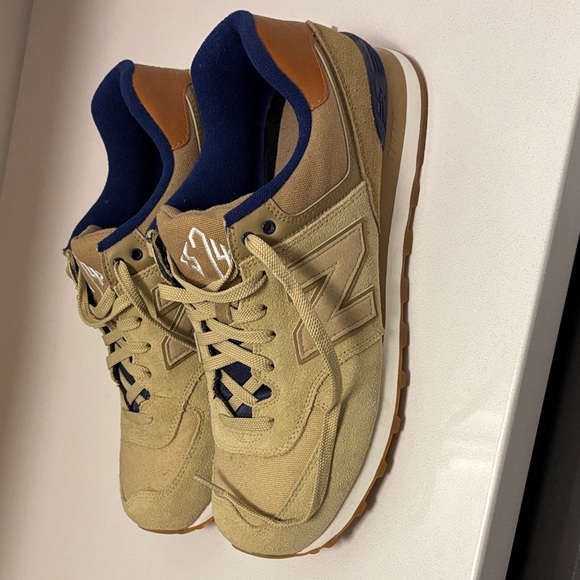 New Balance Tan and Blue Men's Sneakers - Picture 2 of 4